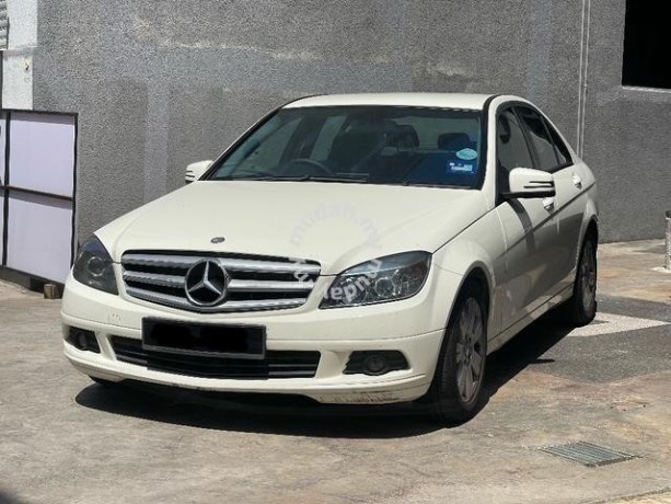 mercedes-benz-c200-cgi-blueefcyloan-kedai-big-0