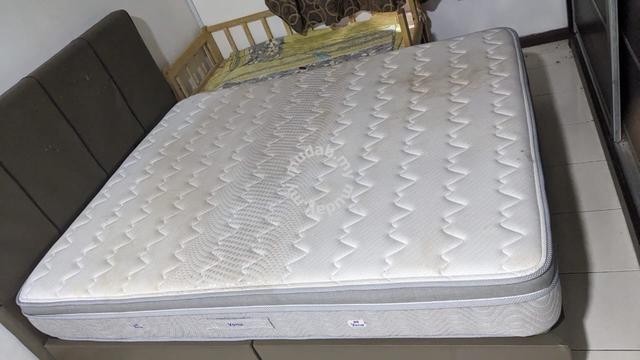 bed-frame-with-mattress-queen-size-big-0