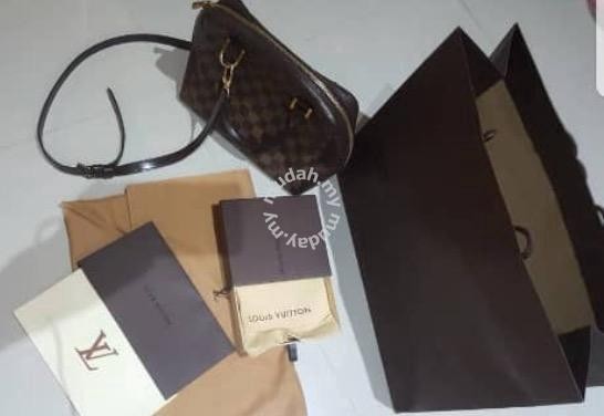 louis-vuitton-sling-bag-lv-big-0